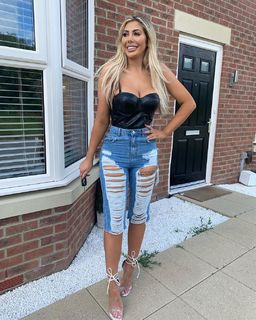 Chloe Ferry feet photo thumbnail