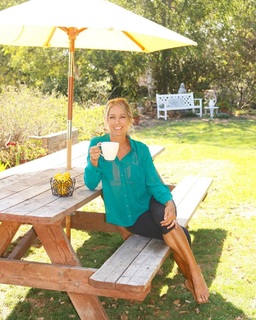Denise Austin feet photo thumbnail