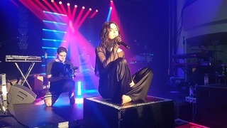 Lena Meyer-Landrut feet photo thumbnail