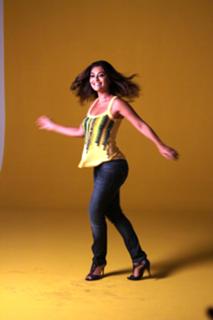 Juliana Paes feet photo thumbnail