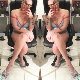 Jaqueline Mello feet photo thumbnail