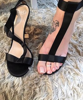 Jaqueline Mello feet photo thumbnail