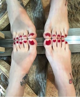 Jaqueline Mello feet photo thumbnail