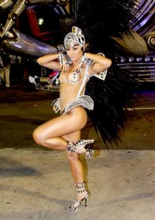Sabrina Sato feet photo thumbnail