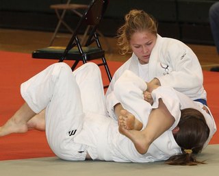 Ronda Rousey feet photo thumbnail