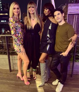 Chiara Ferragni feet photo thumbnail