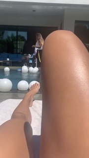 Karrueche Tran feet photo thumbnail