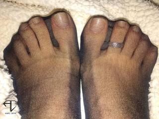 Alaine Crissiê feet photo thumbnail