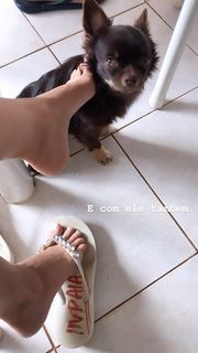 Alaine Crissiê feet photo thumbnail