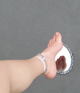 Isa Pes feet photo thumbnail
