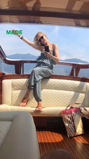 Kim Raver feet photo thumbnail