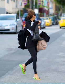 Eva Longoria feet photo thumbnail