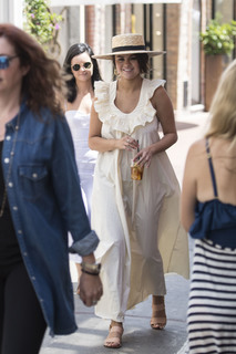 Selena Gomez feet photo thumbnail