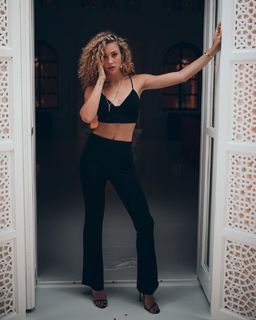 Charly Jordan feet photo thumbnail