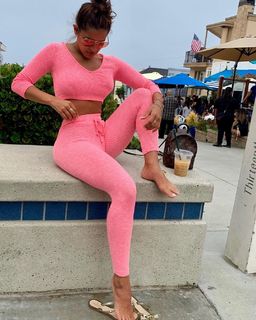 Rocsi Diaz feet photo thumbnail