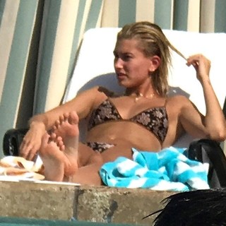 Hailey Bieber feet photo thumbnail