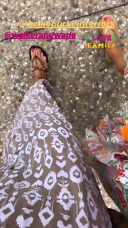 Brooke Burke feet photo thumbnail