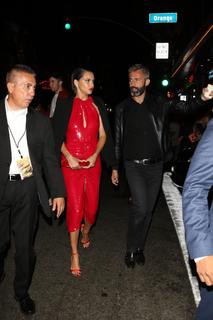 Adriana Lima feet photo thumbnail