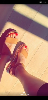 Nabilla Benattia feet photo thumbnail