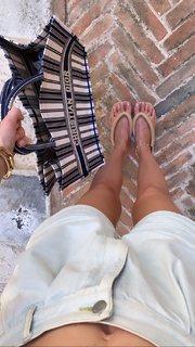 Chiara Ferragni feet photo thumbnail