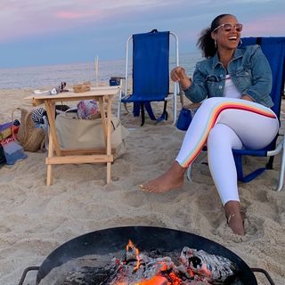 Alicia Keys feet photo thumbnail