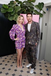 January Jones feet photo thumbnail