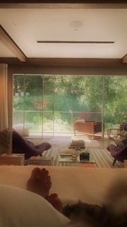 Chelsea Handler feet photo thumbnail