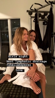 Elle Macpherson feet photo thumbnail