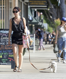 Ana de Armas feet photo thumbnail