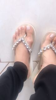 Alaine Crissiê feet photo thumbnail