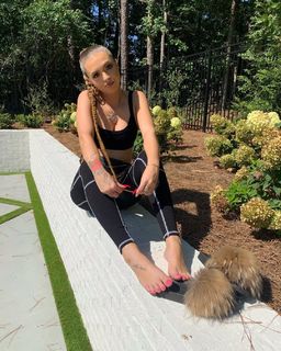 Victoria Waldrip feet photo thumbnail
