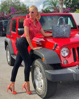 Ana Hickmann feet photo thumbnail