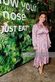 Kelly Brook feet photo thumbnail