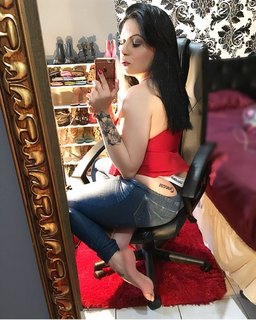 Jaqueline Mello feet photo thumbnail