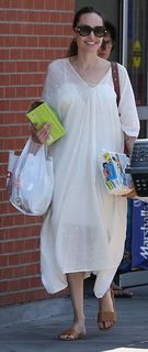 Angelina Jolie feet photo thumbnail