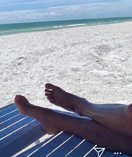 Flávia Alessandra feet photo thumbnail