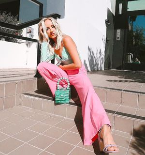 Nastia Liukin feet photo thumbnail