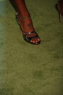 Jessica Szohr feet photo thumbnail