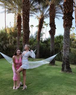 Olivia Holt feet photo thumbnail