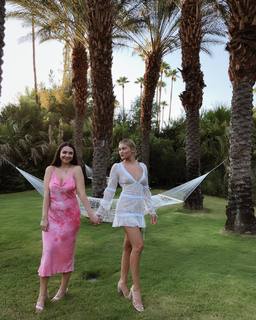 Olivia Holt feet photo thumbnail