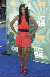 Jessica Szohr feet photo thumbnail