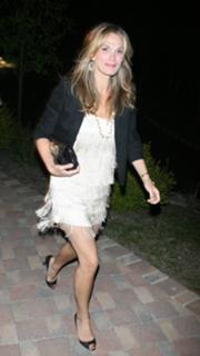 Molly Sims feet photo thumbnail