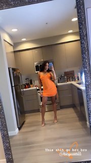 Jilly Anais feet photo thumbnail