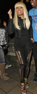 Nicki Minaj feet photo thumbnail