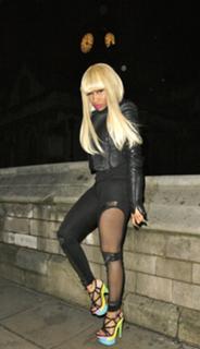 Nicki Minaj feet photo thumbnail