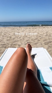 Lea Michele feet photo thumbnail