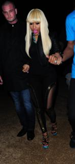 Nicki Minaj feet photo thumbnail