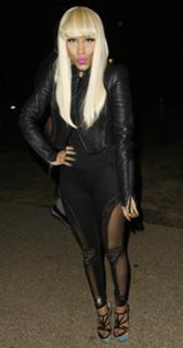 Nicki Minaj feet photo thumbnail
