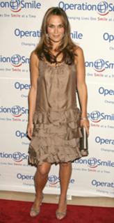 Molly Sims feet photo thumbnail