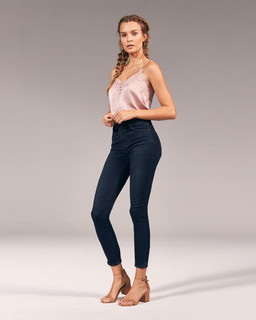 Josephine Skriver feet photo thumbnail